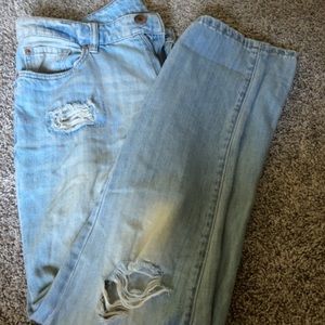 Distressed boyfriend jeans